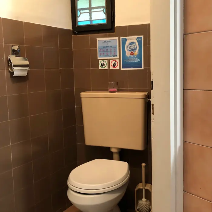 Detajl notranjosti Koče pri Rdeči Bukvi (fotografija 33)